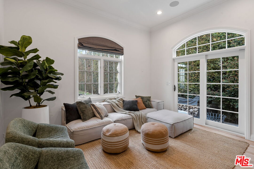 280 Homewood Road Los Angeles, CA 90049 - Photo 24 of 53