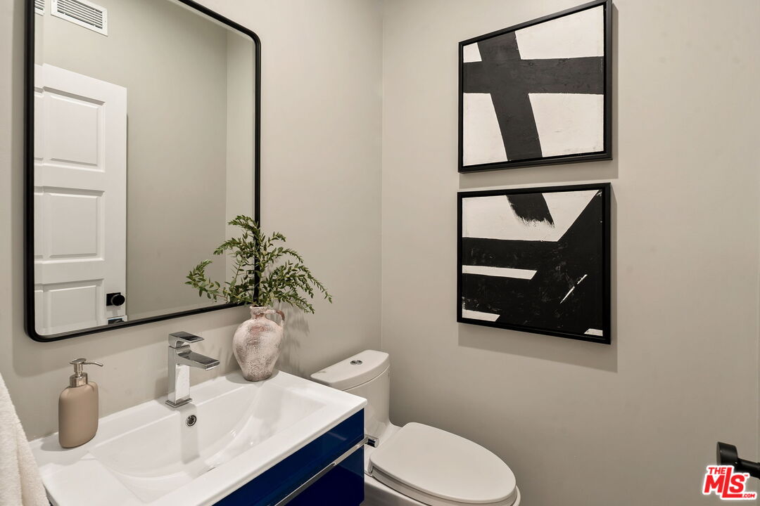 280 Homewood Road Los Angeles, CA 90049 - Photo 26 of 53