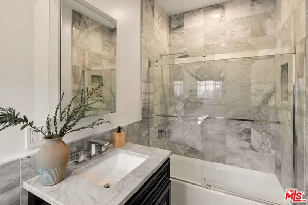 $62,500 | 280 Homewood Road, Los Angeles, CA 90049