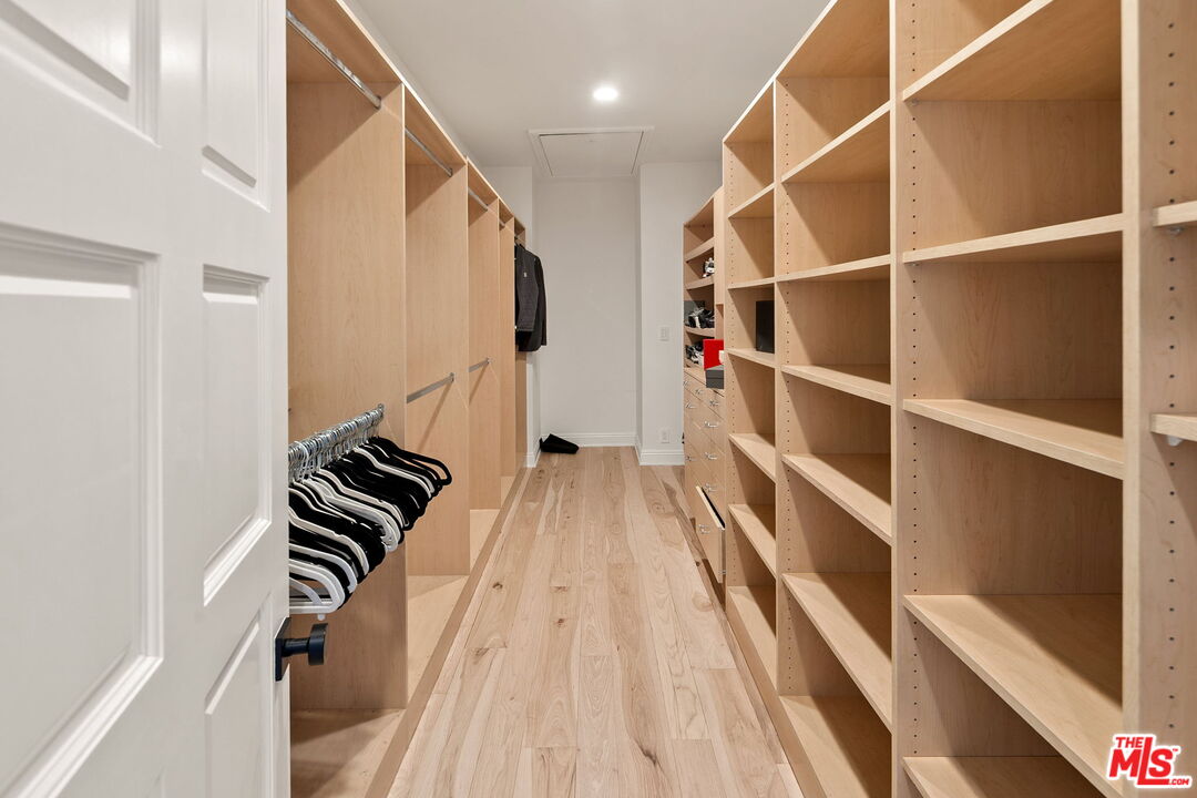 280 Homewood Road Los Angeles, CA 90049 - Photo 46 of 53