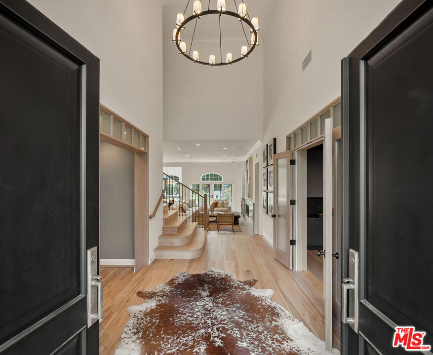 280 Homewood Road Los Angeles, CA 90049 - Photo 5 of 53