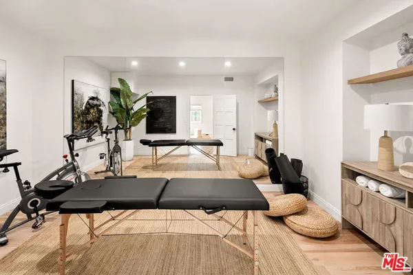 $62,500 | 280 Homewood Road, Los Angeles, CA 90049