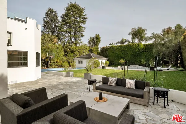 $62,500 | 280 Homewood Road, Los Angeles, CA 90049