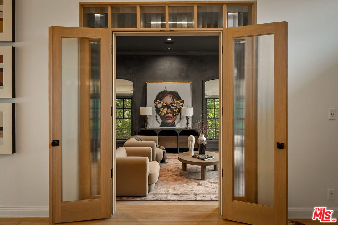 280 Homewood Road Los Angeles, CA 90049 - Photo 6 of 53