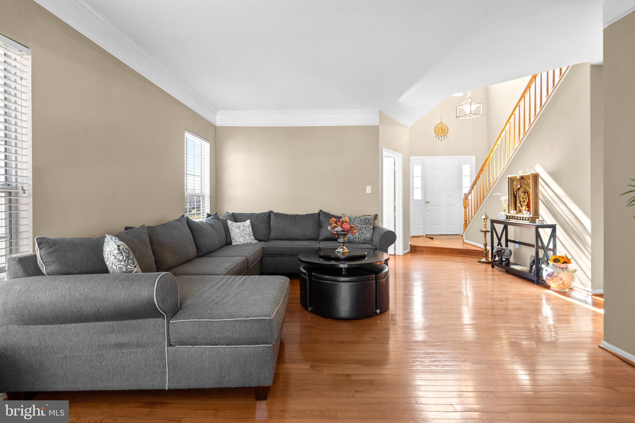 12921 Summit Ridge Terrace Germantown, MD 20874 - Photo 5 of 49 Hardwood throughout the main and upper levels