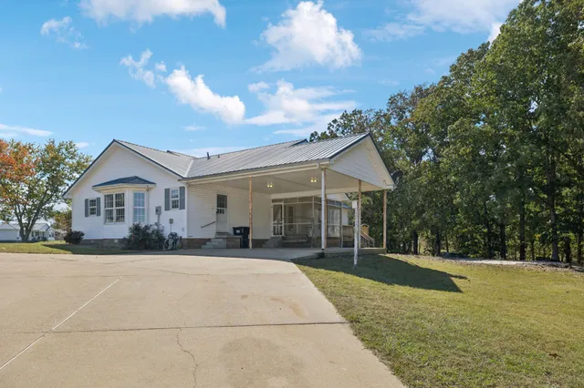 $525,000 | 240 Hurst Road, Hohenwald, TN 38462