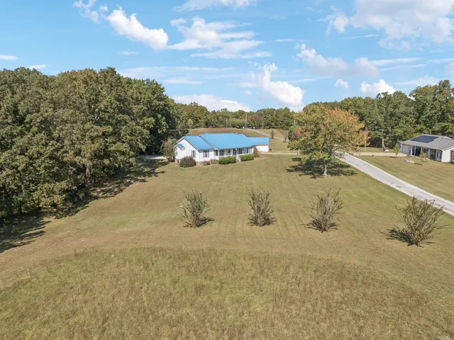 $525,000 | 240 Hurst Road, Hohenwald, TN 38462