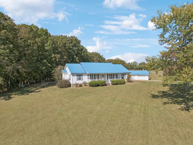 $525,000 | 240 Hurst Road, Hohenwald, TN 38462
