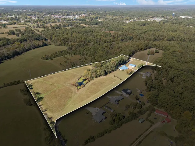 $525,000 | 240 Hurst Road, Hohenwald, TN 38462