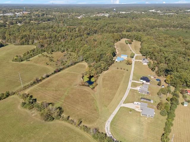 $525,000 | 240 Hurst Road, Hohenwald, TN 38462