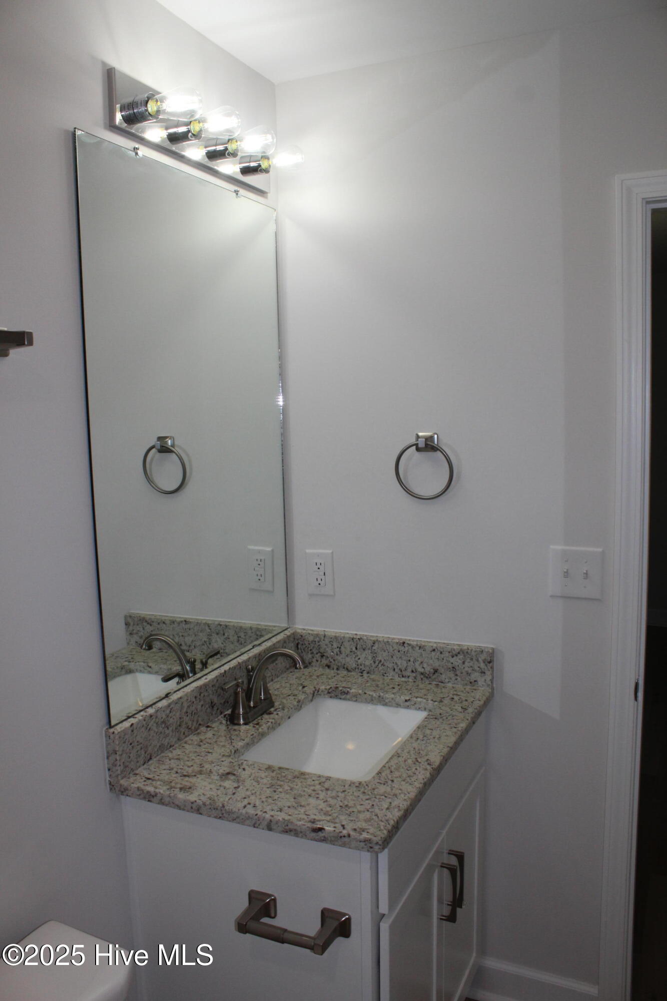 6640 Neuse Road Grantsboro, NC 28529 - Photo 16 of 21 Master bath sink