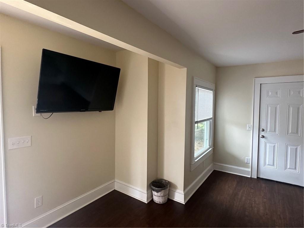 4832 Germanton Road Winston-Salem, NC 27105 - Photo 4 of 36 Gallery Image 4