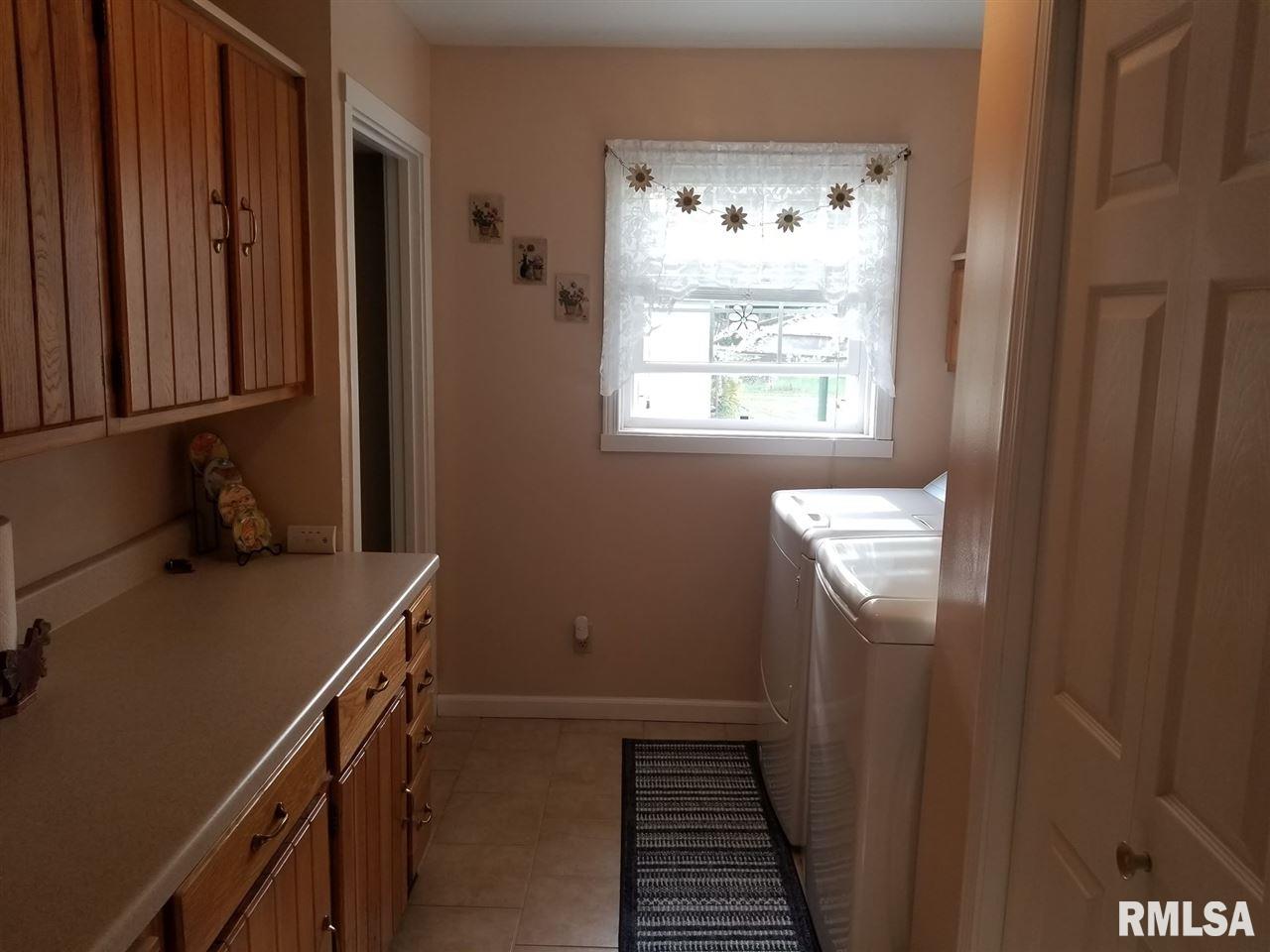 2301 Cleveland Street Clinton, IA 52732 - Photo 12 of 16 Gallery Image 12