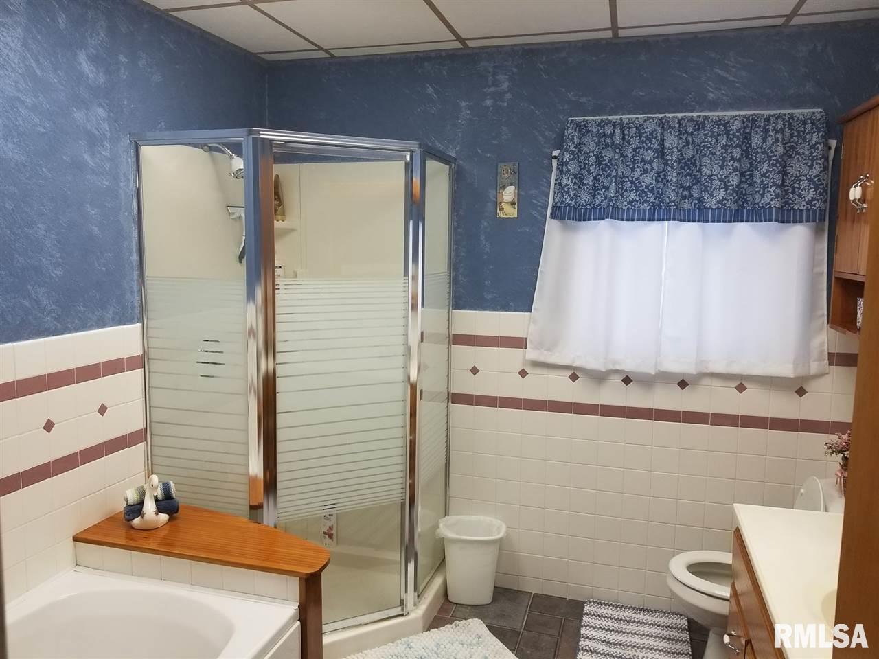 2301 Cleveland Street Clinton, IA 52732 - Photo 15 of 16 Gallery Image 15