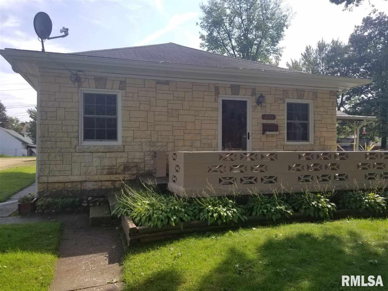 2301 Cleveland Street Clinton, IA 52732 - Photo 2 of 16 Gallery Image 2
