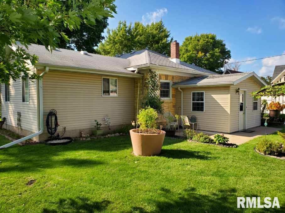 2301 Cleveland Street Clinton, IA 52732 - Photo 4 of 16 Gallery Image 4