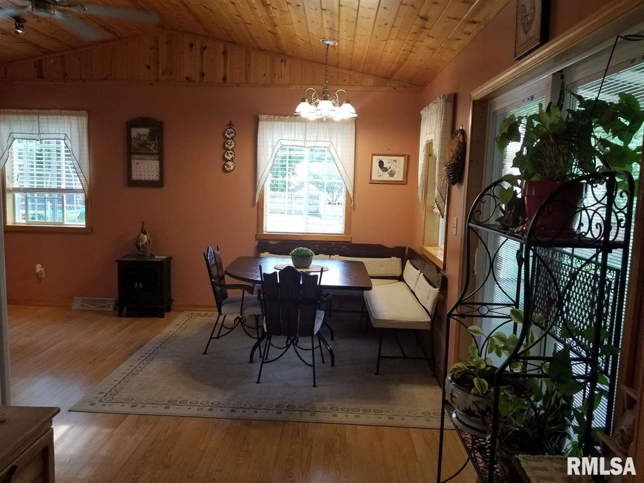 2301 Cleveland Street Clinton, IA 52732 - Photo 9 of 16 Gallery Image 9