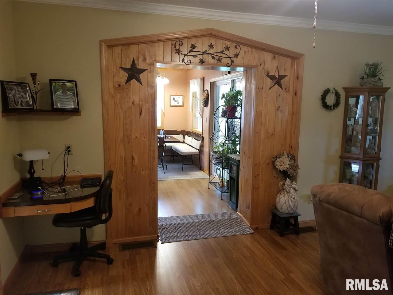2301 Cleveland Street Clinton, IA 52732 - Photo 10 of 16 Gallery Image 10