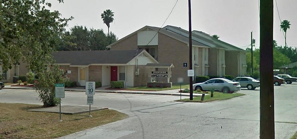650 Raintree Path Alamo, TX 78516 - Photo 3 of 6 a patio with a table and chairs