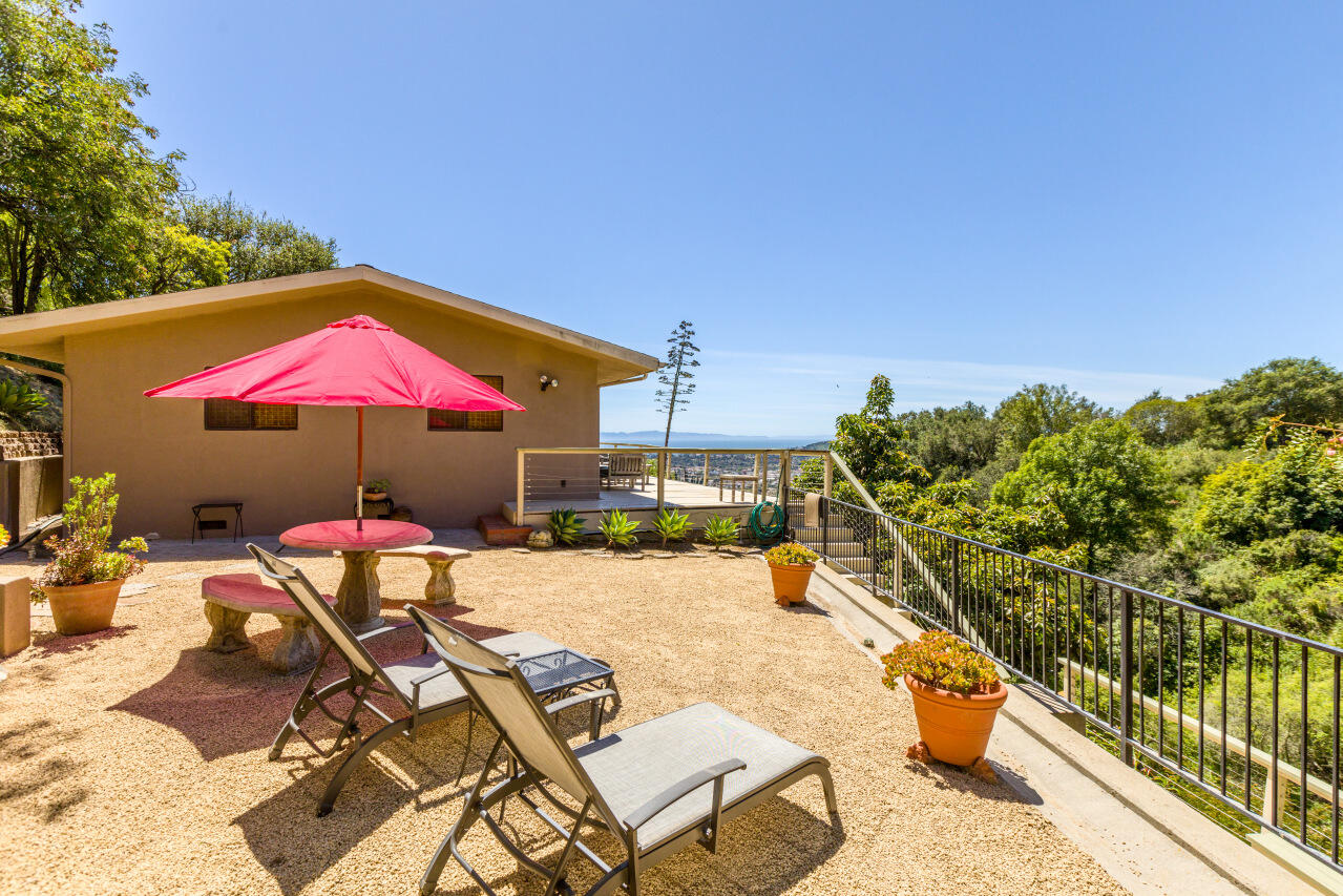 401 Loma Media Road Santa Barbara, CA 93103 - Photo 3 of 29 Spacious backyard to enjoy