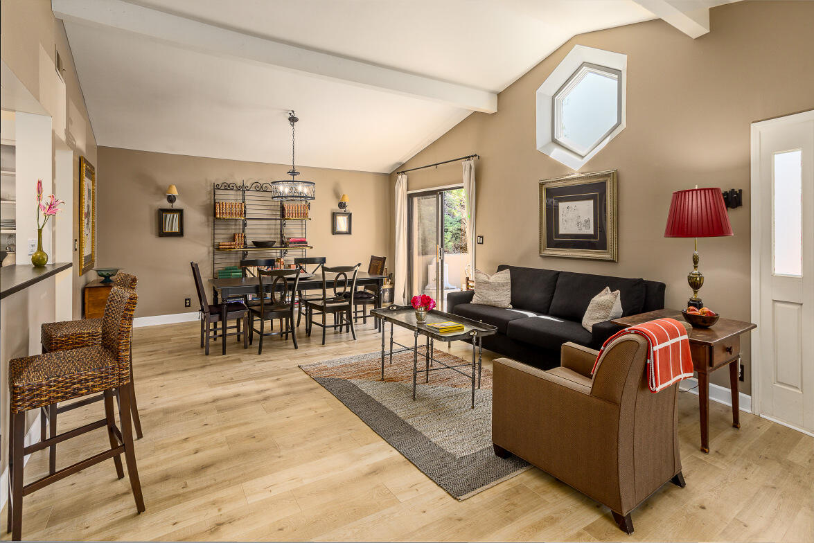 401 Loma Media Road Santa Barbara, CA 93103 - Photo 9 of 29 Open & Spacious family & dining room