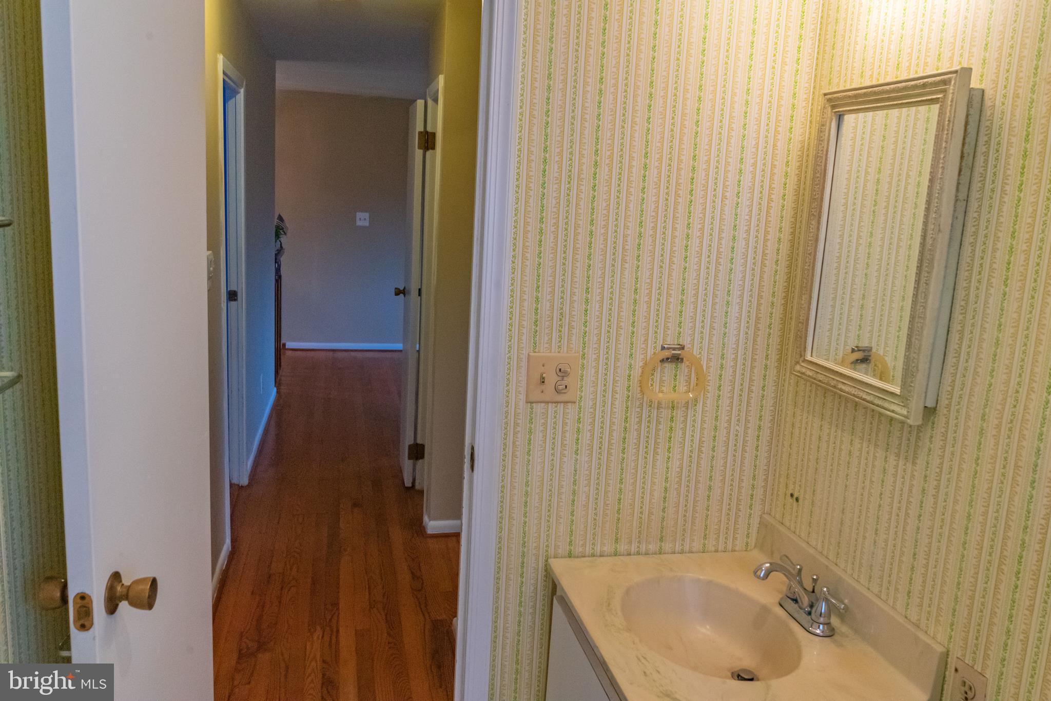 5710 Westgate Road Lanham, MD 20706 - Photo 21 of 32