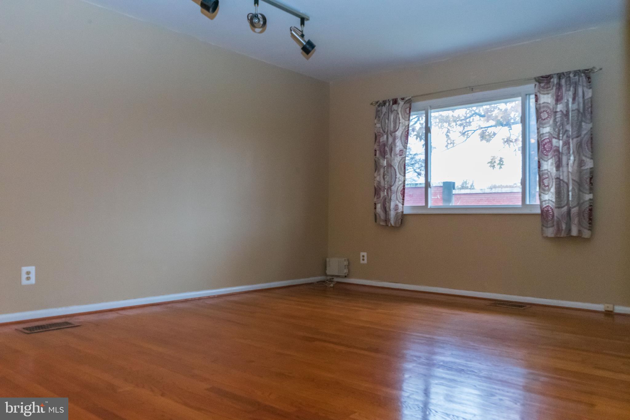 5710 Westgate Road Lanham, MD 20706 - Photo 26 of 32