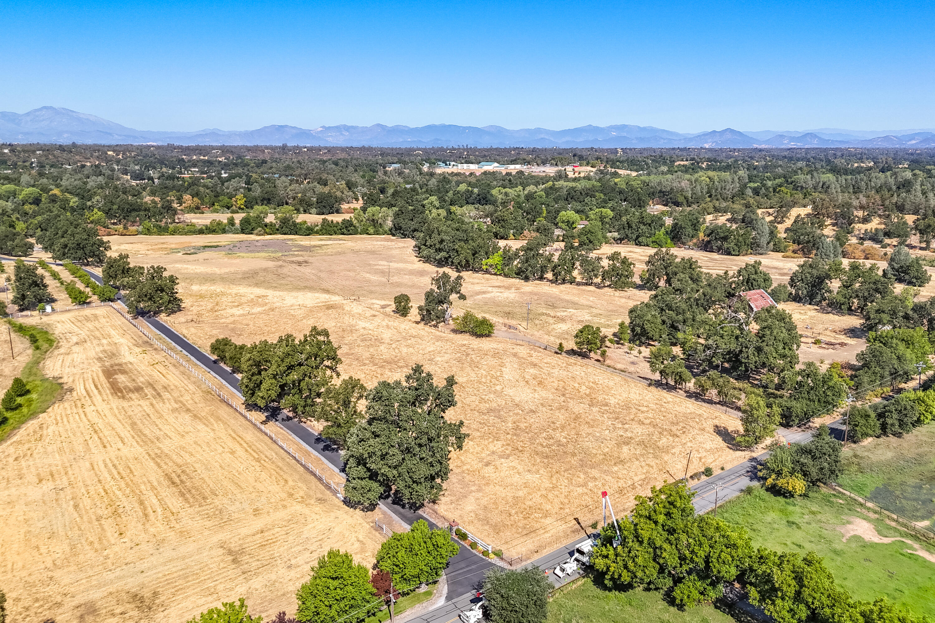 9422 Silver Bridge Road Palo Cedro, CA 96073 - Photo 21 of 27 a view of an ocean and city