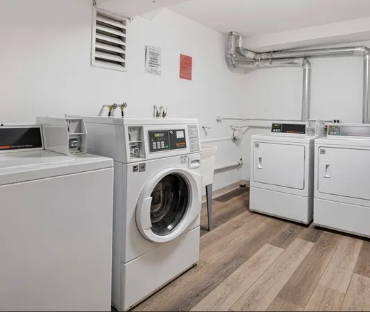 $2,200 | 2343 Ogden Avenue, Unit 3, Downers Grove, IL 60515