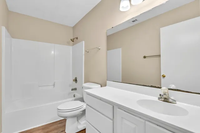 $1,200 | 770 Rockport Court, Unit 10, Fort Walton Beach, FL 32548