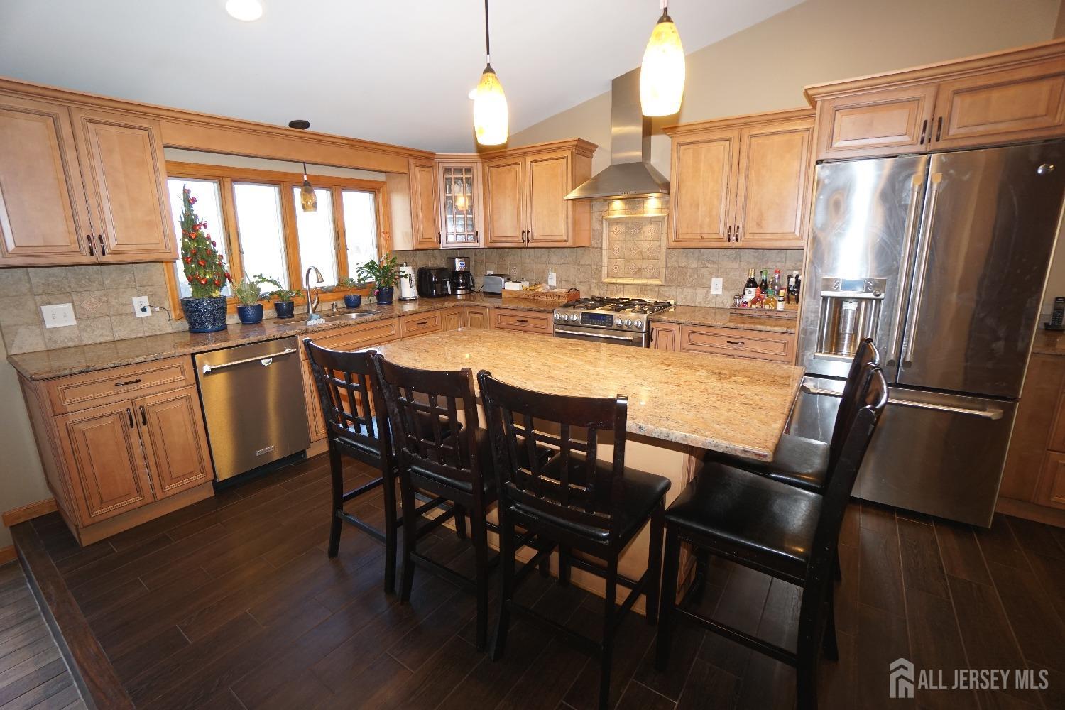 84 West Hill Road Colonia, NJ 07067 - Photo 11 of 39 Gallery Image 11