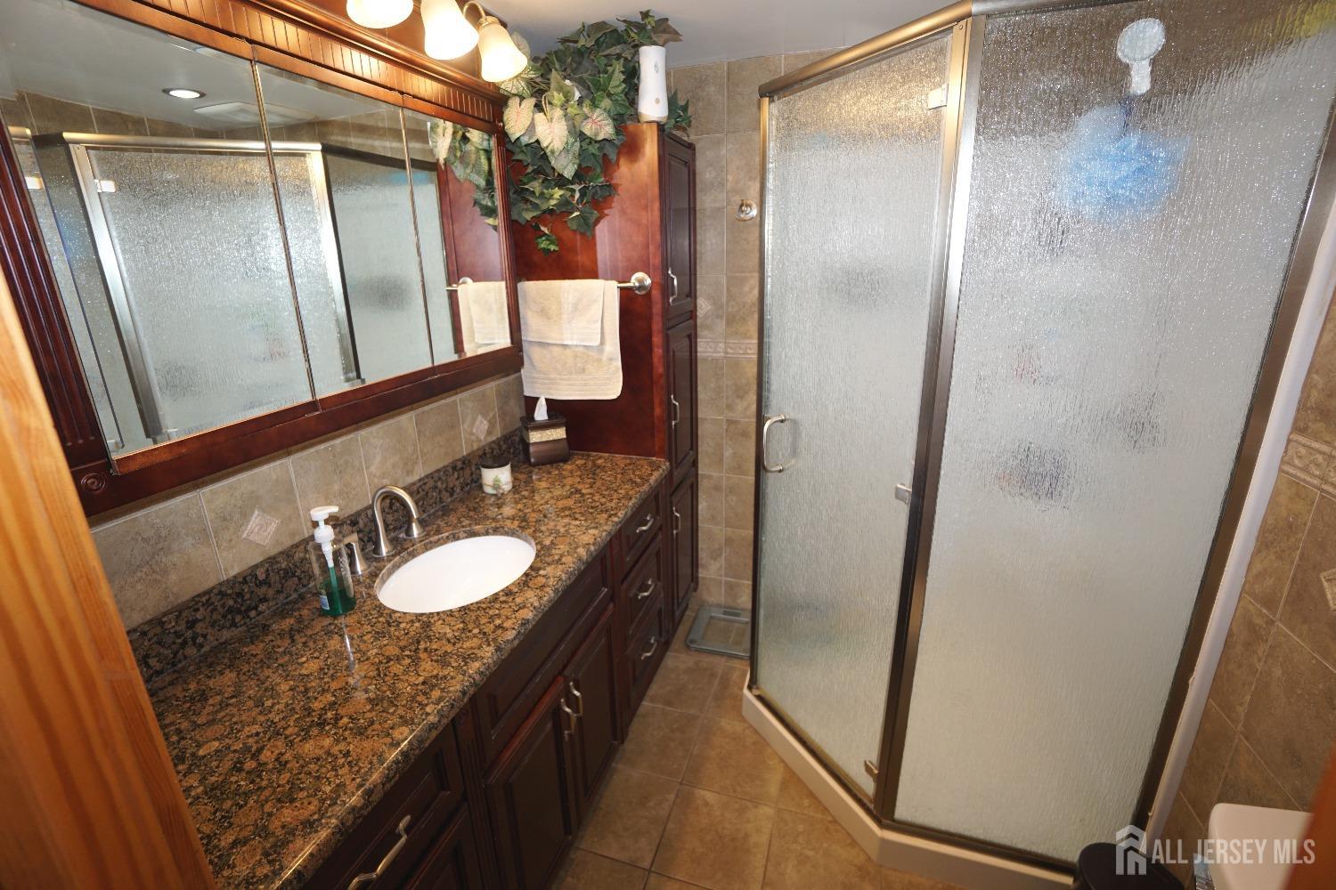 84 West Hill Road Colonia, NJ 07067 - Photo 26 of 39 Gallery Image 26