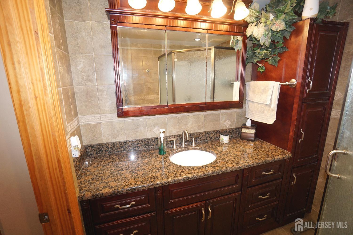 84 West Hill Road Colonia, NJ 07067 - Photo 27 of 39 Gallery Image 27