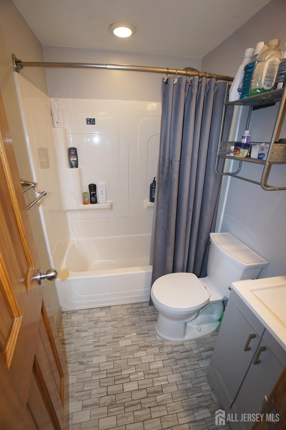 84 West Hill Road Colonia, NJ 07067 - Photo 33 of 39 Gallery Image 33