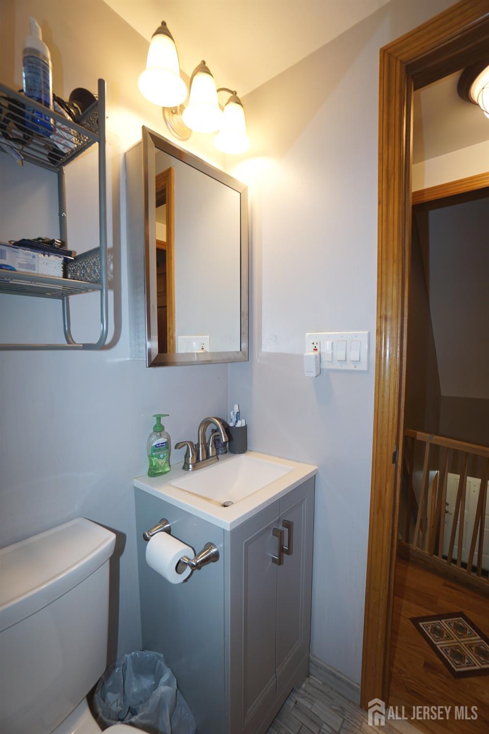84 West Hill Road Colonia, NJ 07067 - Photo 34 of 39 Gallery Image 34