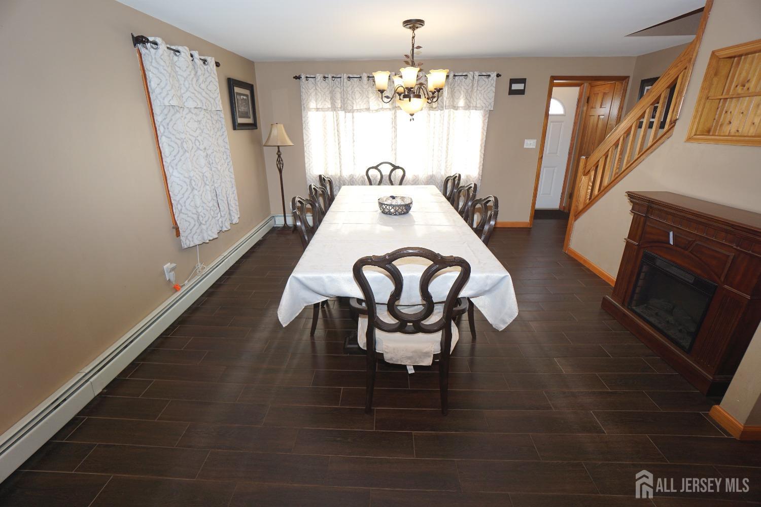 84 West Hill Road Colonia, NJ 07067 - Photo 8 of 39 Gallery Image 8
