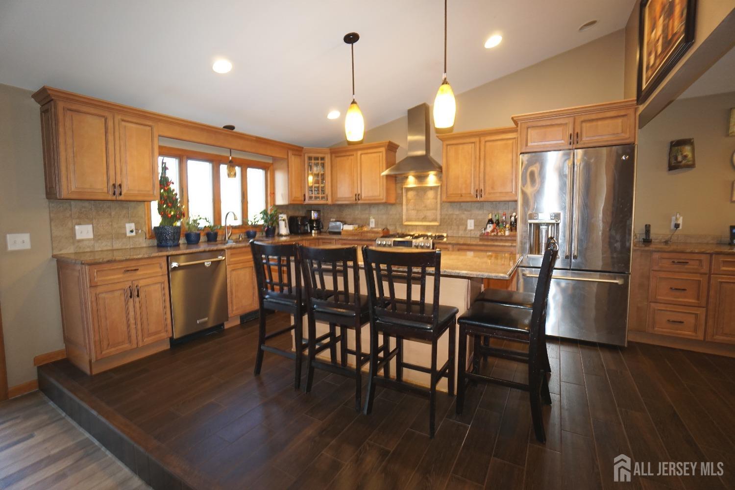 84 West Hill Road Colonia, NJ 07067 - Photo 10 of 39 Gallery Image 10