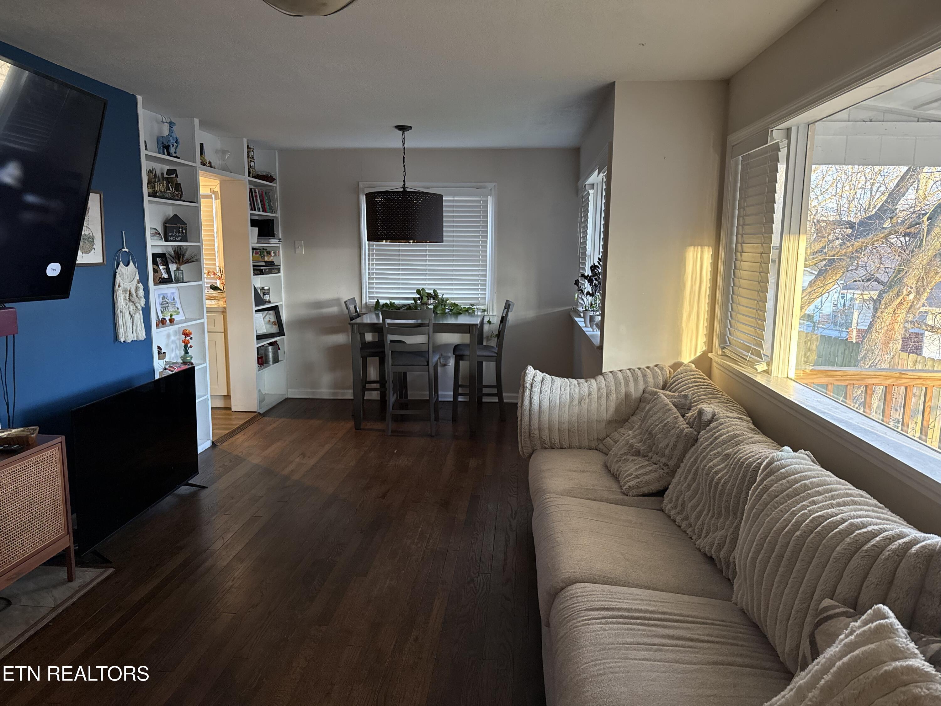 618 Pennsylvania Avenue Oak Ridge, TN 37830 - Photo 4 of 24 79081354273__1E2EB550-C2C6-423E-8CF2-9A6