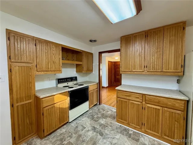 $279,900 | 4628 Creek Rd Extension, Lewiston, NY 14092