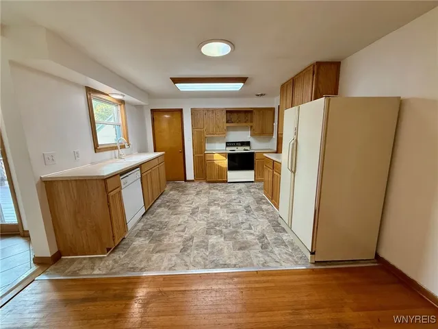 $279,900 | 4628 Creek Rd Extension, Lewiston, NY 14092