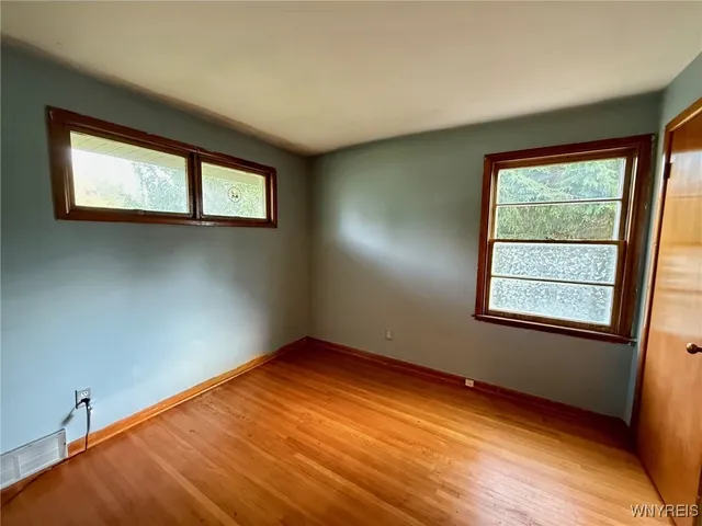 $279,900 | 4628 Creek Rd Extension, Lewiston, NY 14092