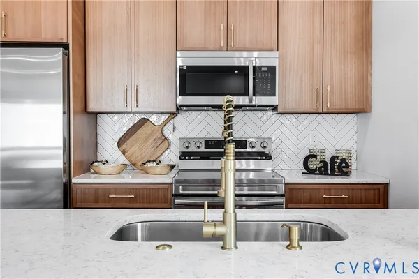 $435,000 | 608 1/2 Cheatwood Avenue, Richmond, VA 23222