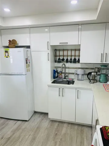 $1,850 | 1333 East Hallandale Beach Boulevard, Unit 131, Hallandale Beach, FL 33009