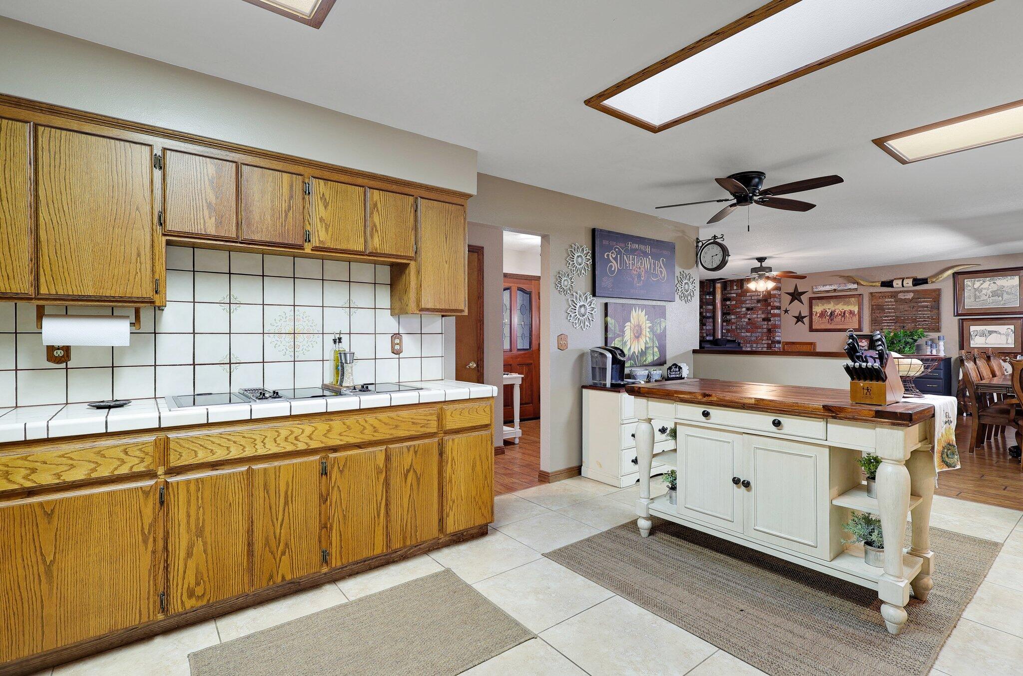 22405 Lone Tree Road Anderson, CA 96007 - Photo 20 of 49 A kitchen any chef would love