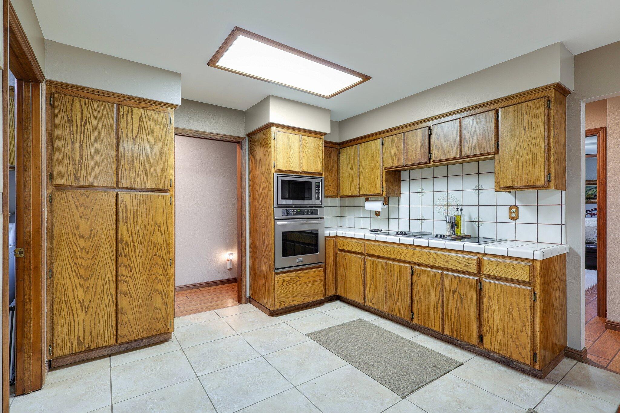 22405 Lone Tree Road Anderson, CA 96007 - Photo 23 of 49 All new burners on cooktop