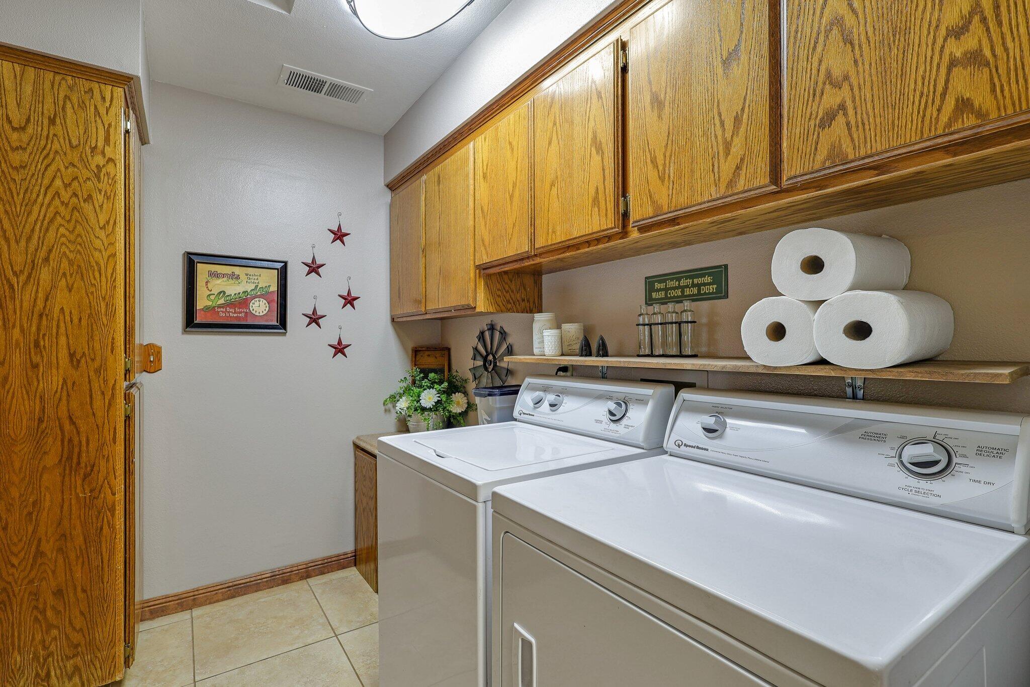 22405 Lone Tree Road Anderson, CA 96007 - Photo 26 of 49 Washer & Dryer included