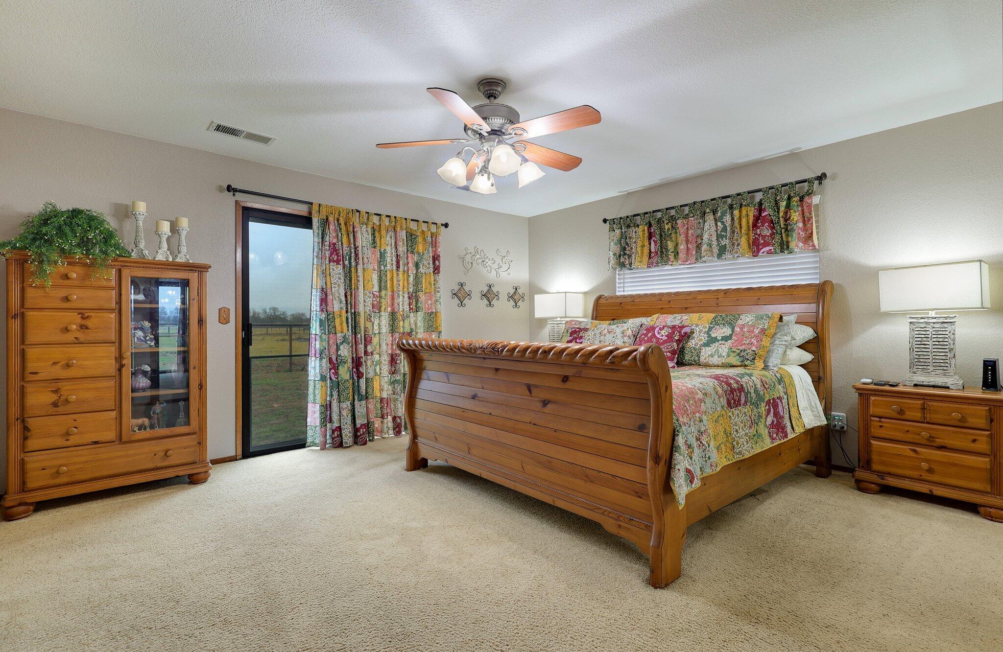 22405 Lone Tree Road Anderson, CA 96007 - Photo 33 of 49 Spacious main bedroom