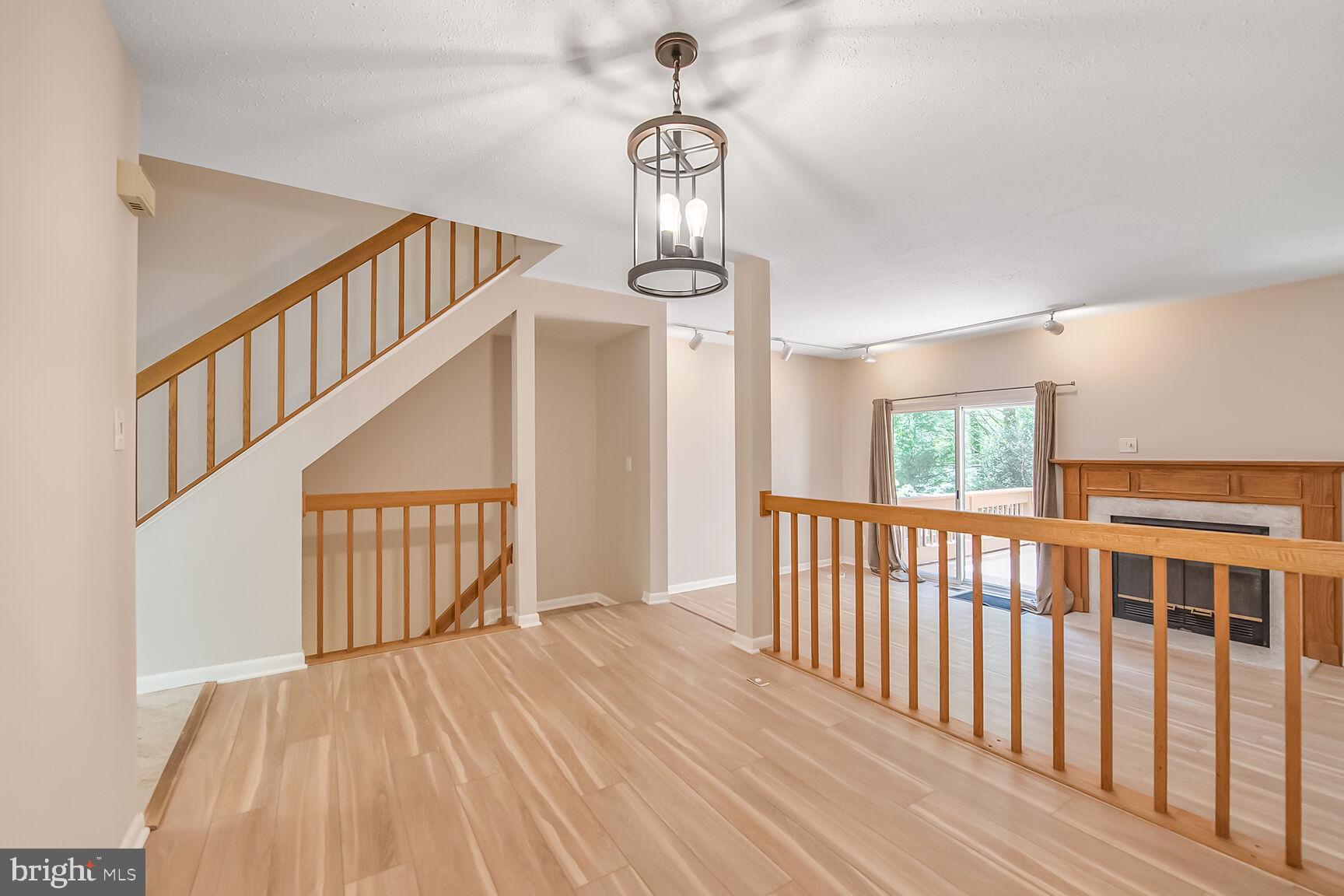 1657 Oak Spring Way Reston, VA 20190 - Photo 3 of 24 Gallery Image 3