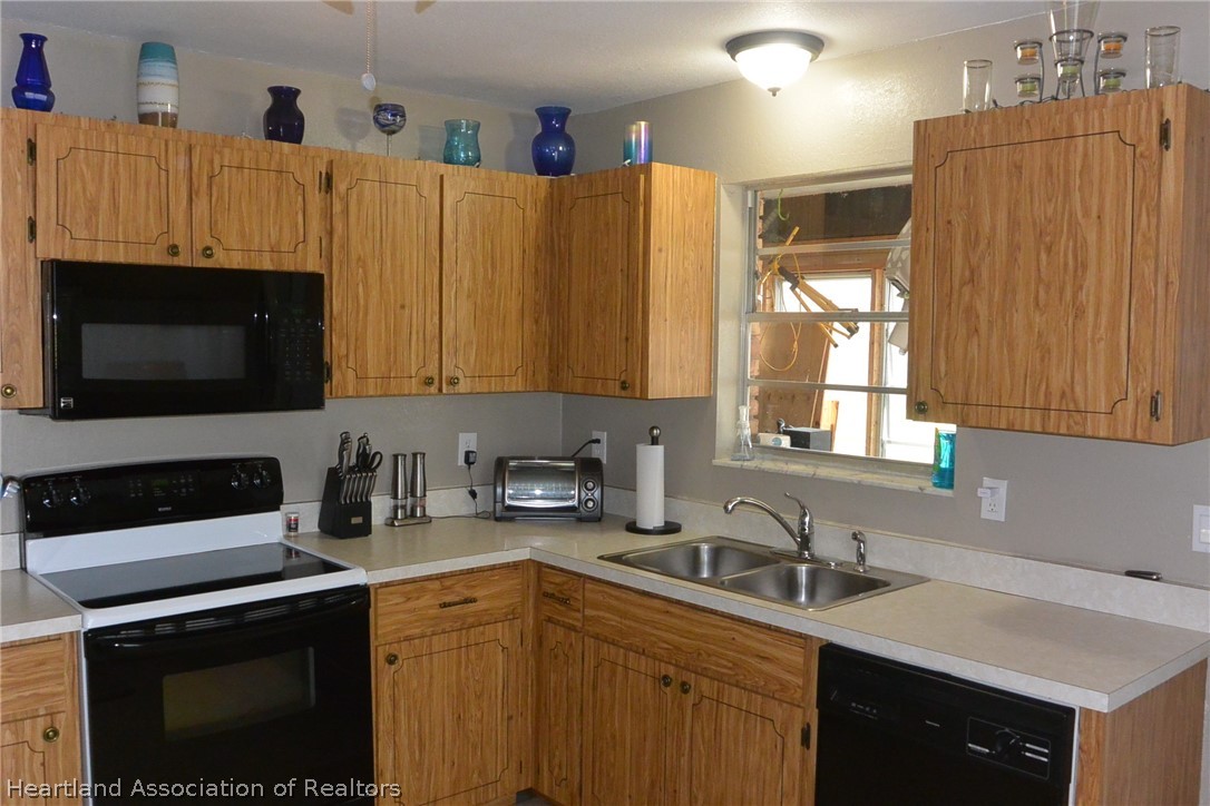4507 Golfview Road Sebring, FL 33875 - Photo 3 of 24 Gallery Image 3