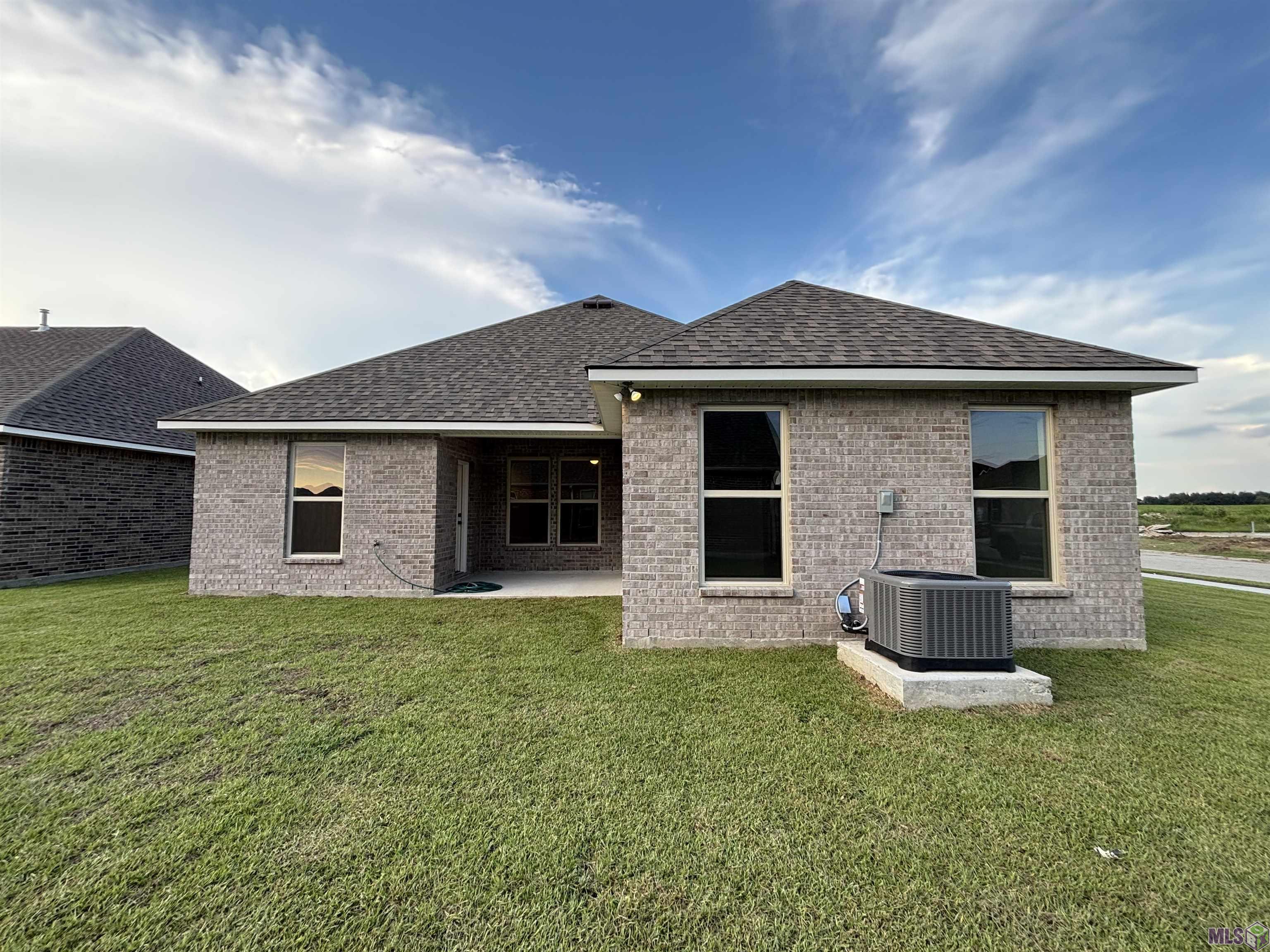 236 Spring Grove Loop Thibodaux, LA 70301 - Photo 6 of 6 Gallery Image 6
